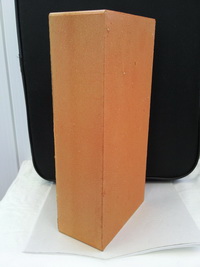 Фото керамического кирпича (из глины) полусухого гиперпрессования (с обжигом)